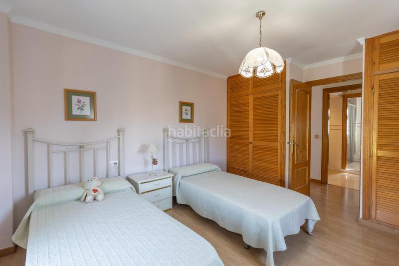 Foto 3b608b15-ff98-41dd-9eed-cec95eeef12c. Chalet in calle calle del lirio in Gójar