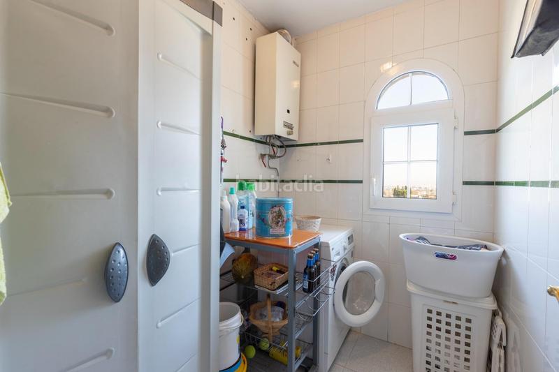 Foto 607a9dc3-1c2b-4b4a-a8e8-efbd1cd983b8. Chalet in calle calle del lirio in Gójar