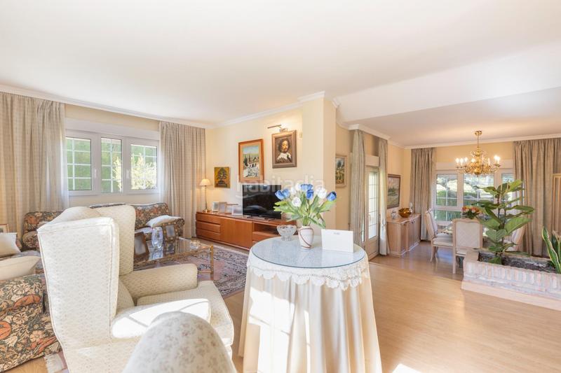 Foto a7874f62-0bdc-41bd-b9c1-2d632f31aff0. Chalet in calle calle del lirio in Gójar