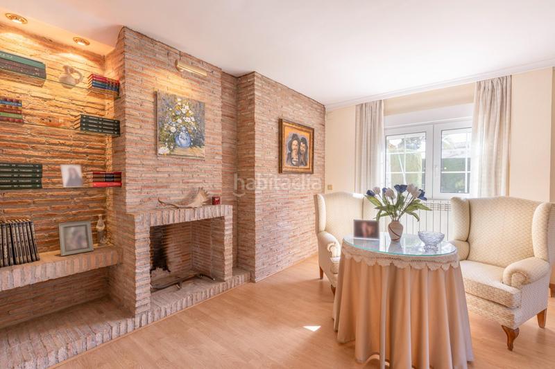 Foto a7f06e3c-d83c-4fba-8a7b-5566da0a0837. Chalet in calle calle del lirio in Gójar