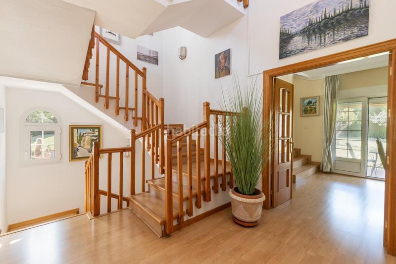 Foto f9fac3b6-e15b-4041-a25f-f32eb95162c5. Chalet in calle calle del lirio in Gójar