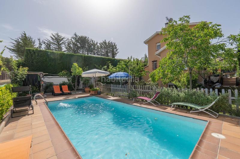 Foto cf14299b-550a-44cb-aff6-24fa0bad68c7. Chalet with heating parking pool in Cumbres Verdes Zubia (La)