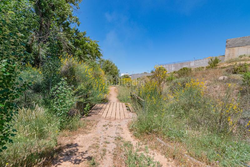 Foto a9f65649-3b05-44f5-af7f-75e6107e87ff. Terreno residencial terreno en la zubia en Altos de la Zubia Zubia (La)