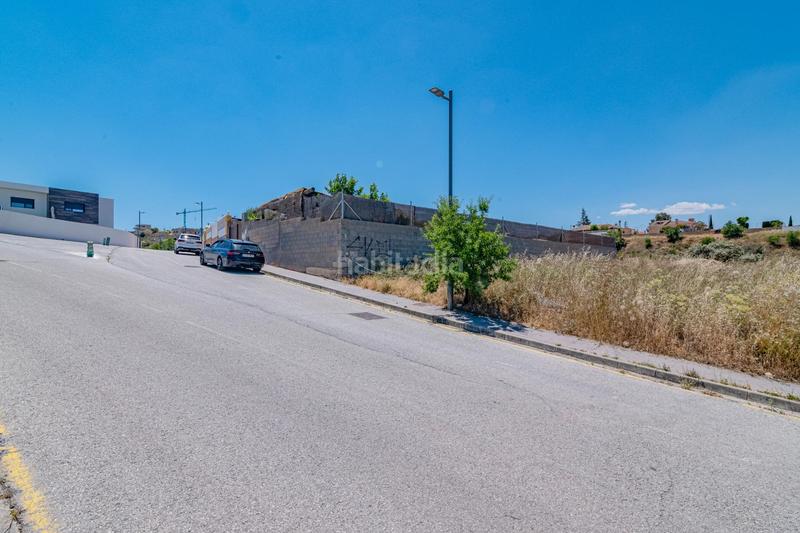 Foto f2f5f709-6e8b-4a21-9e26-ccd9d17647a0. Terreno residencial terreno en la zubia en Altos de la Zubia Zubia (La)