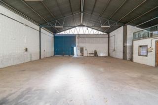 Fabrikhalle  Travesía camino viejo. Nave industrial de 240m2 en jungranada