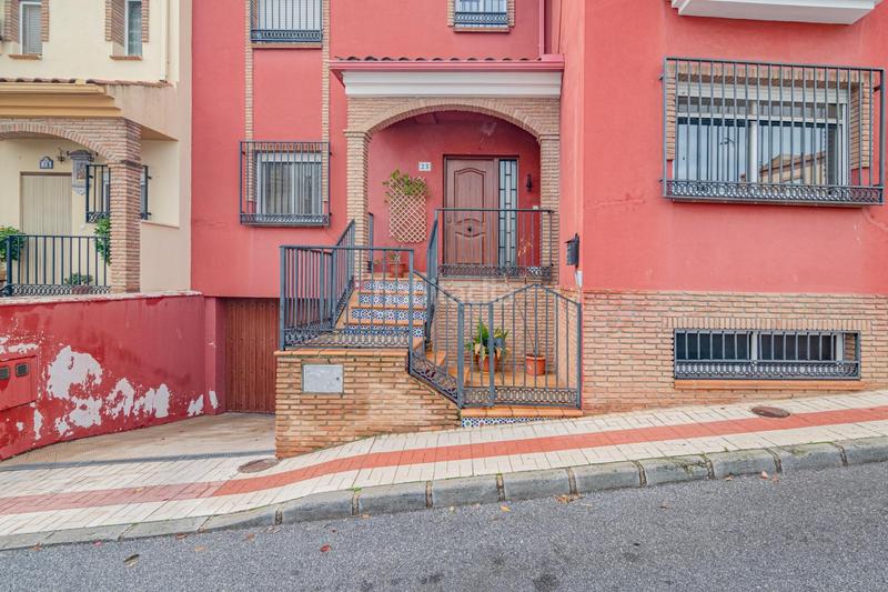 Foto 630e19ea-7649-43ce-b29f-6e33f642fb08. Semi detached house with parking in Güevéjar