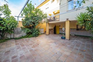 Casa adossada a Cúllar Vega. Amplio adosado en cullar vega  ideal para familias