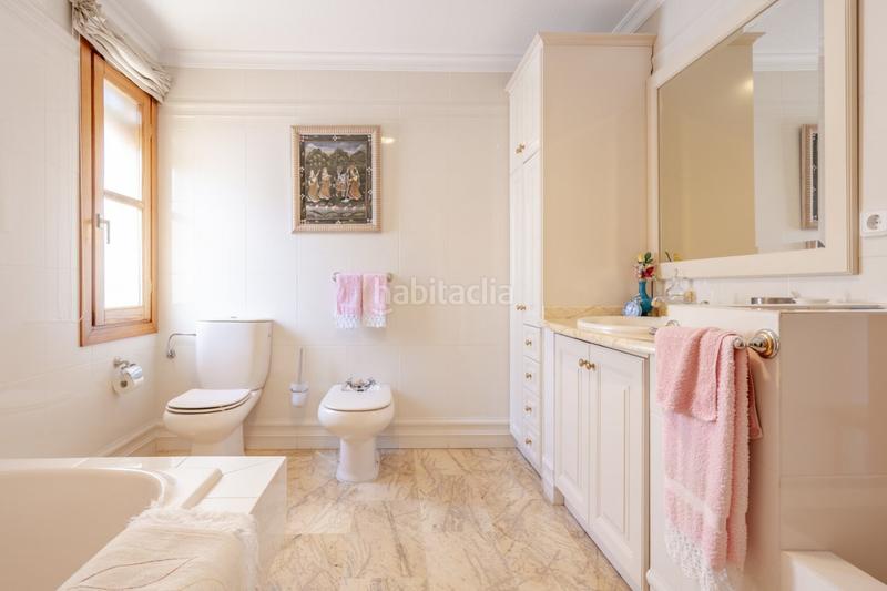 Foto e045d692-d71d-4d4e-89f0-ca866c8d76c0. Chalet with heating parking pool in Barrio de la Vega Monachil