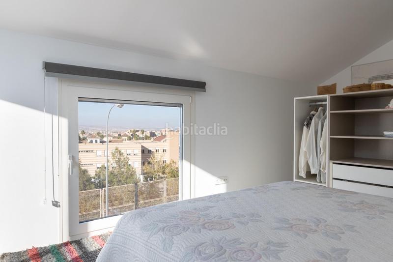 Foto 0b2bfb25-1021-43cd-ab07-da44dce39b33. Casa  unifamiliar del año 2019 en Bola de Oro en Granada