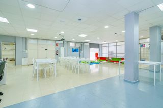 Local Comercial a Calle Alhambra 2