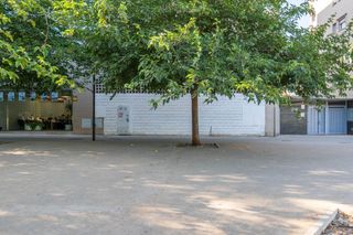 Local Comercial en Catedrática Asunción Linares