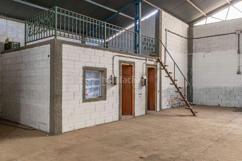 Foto 0f49cee9-8523-4c3d-9c41-75b3940c8c8c. Nau industrial a Jun