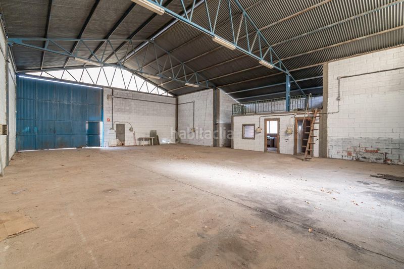 Foto 3bc64e45-0f73-4dfc-b478-34b424fec680. Nau industrial a Jun