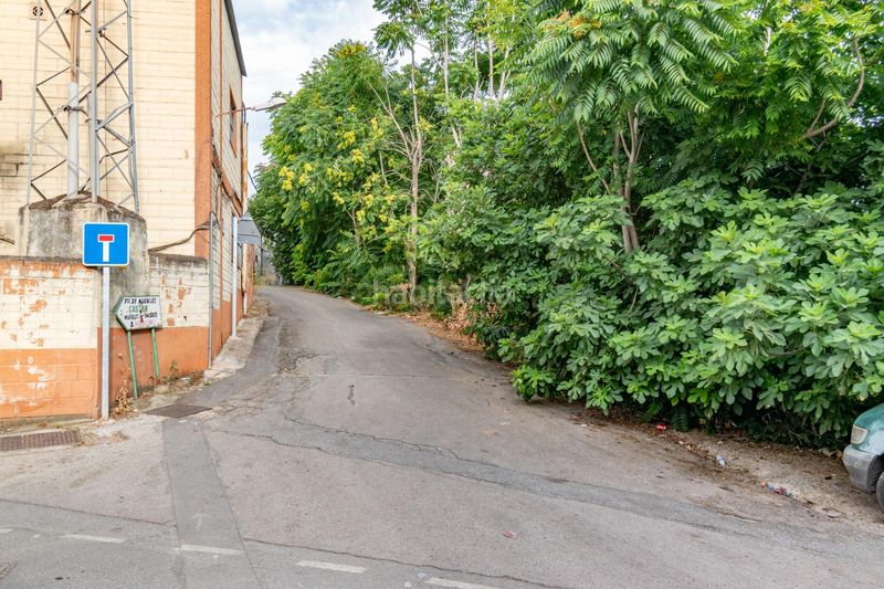 Foto afb498a8-49d8-4495-b086-f0d222fd2b9e. Nau industrial a Jun