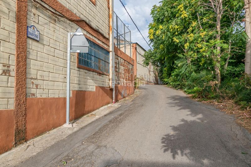 Foto b4541356-d4fc-4315-b567-081017843f8d. Nau industrial a Jun