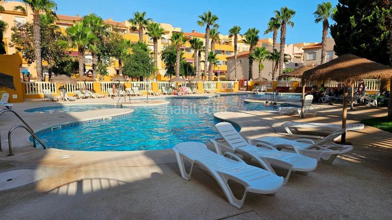 Foto 5604cb06-6a1c-40f3-81d1-e5e3c5d7a41f. Pis amb piscina a Almerimar Ejido (El)