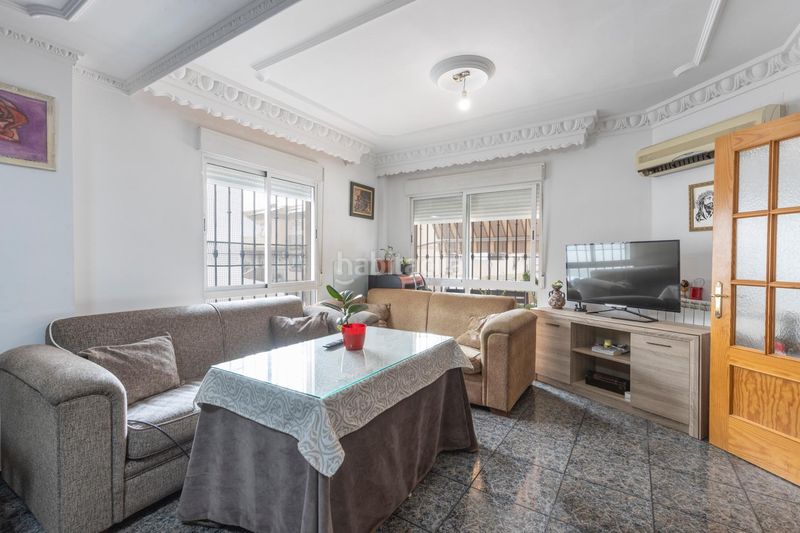 Foto 41014247-e5c1-4ebc-b6fb-e8b4413ad4b7. Casa aparellada amb aparcament a Atarfe