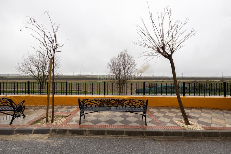 Foto 878668d9-2e00-400d-82a7-a54e16bd87b5. Casa amb aparcament a Atarfe