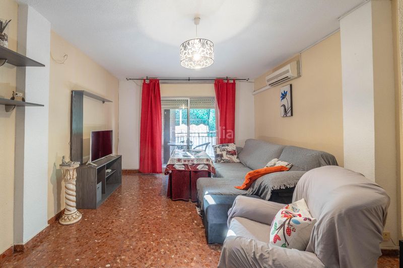 Foto cef7e7a8-df46-48b8-b2d7-5f85eff37b42. Pis a Maracena