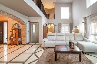 Chalet  Ldo. sanson carrasco. Fantastica oportunidad en urb. molino alto!!!