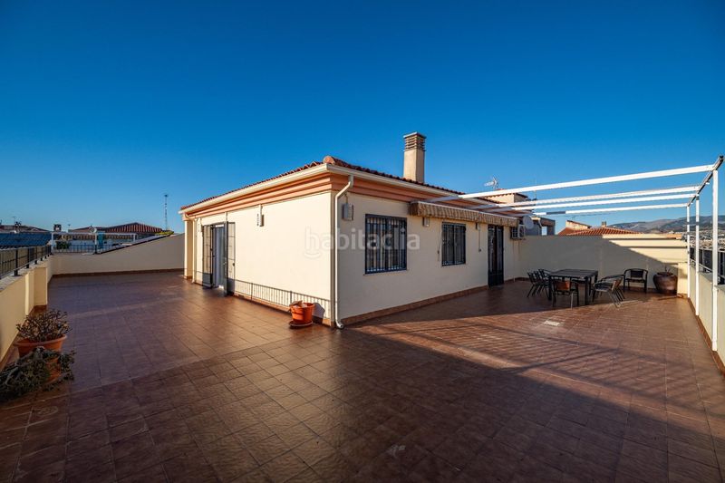 Foto 522ef8d3-bd20-4d20-a628-e4679f442550. Ático  con amplia terraza y vistas a sierra nevada en Armilla
