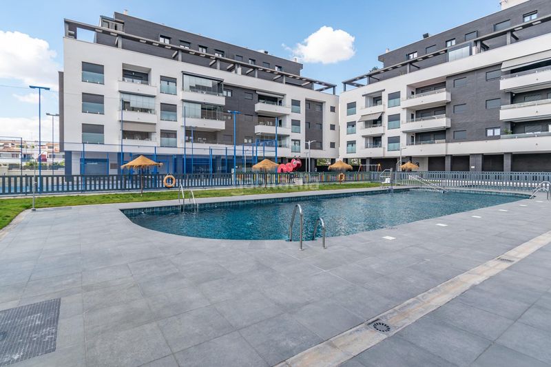 Foto f0f03aa7-d9c0-443f-8f6d-3c3e10ea7aee. Pis amb aparcament piscina a San Miguel Armilla