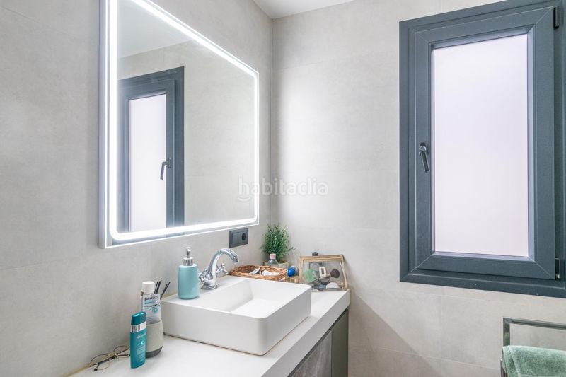 Foto f4b4eafb-2cf0-4405-884f-fdd6b2d112d8. Pis amb aparcament piscina a San Miguel Armilla