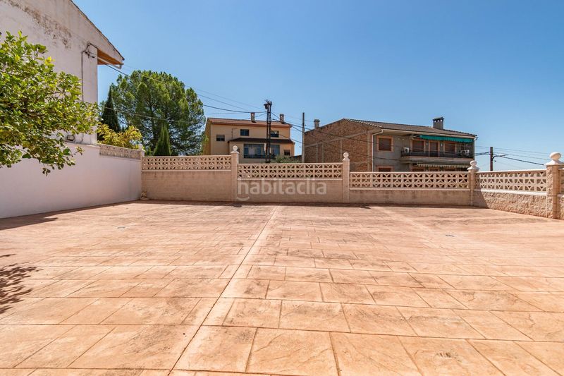 Foto a1f42468-4ac1-4146-9b93-6e38d19f8aed. Casa aparellada amb aparcament a Jun