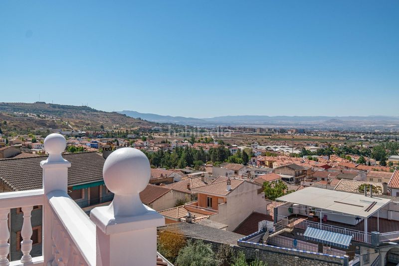 Foto e2d24527-d88c-4563-b8a0-538845ea5cc7. Casa aparellada amb aparcament a Jun