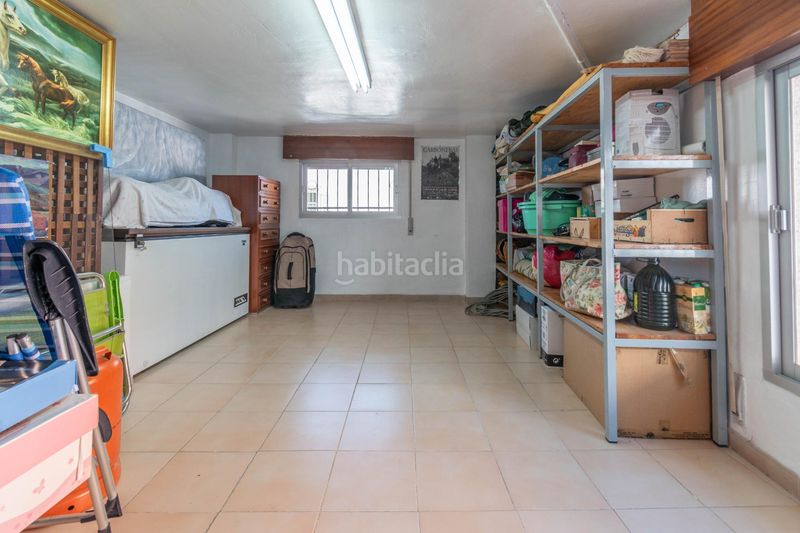 Foto eef43741-f4d3-401e-9538-47d6b51028c1. Casa aparellada amb aparcament a Jun