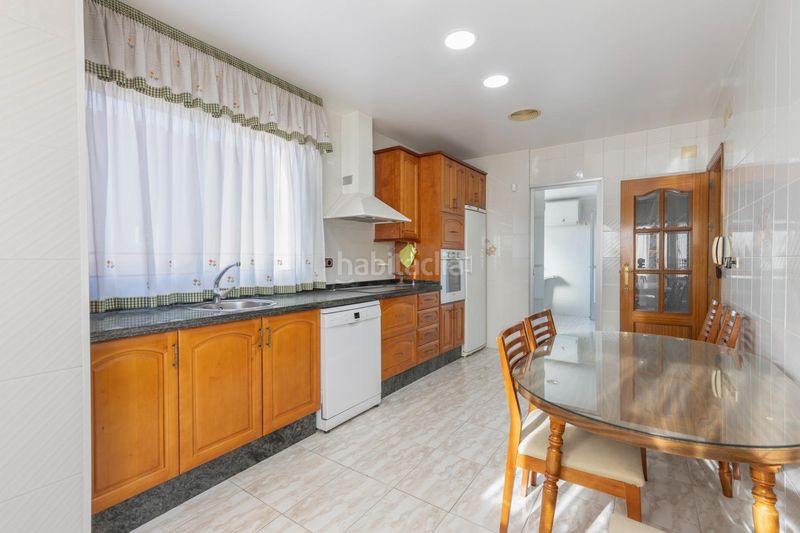 Foto e0c9a788-c508-4f2d-bbda-39334b944bf8. Casa pareada amplio pareado en vega de granada tu nuevo hogar espera por ti en Jun