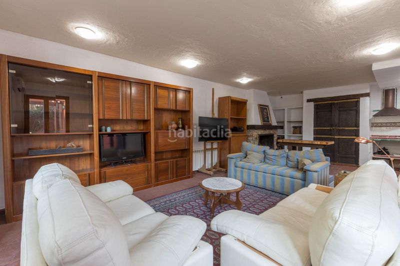 Foto 947cbd26-b3f4-4c58-9435-c71ca2589088. Casa amb aparcament piscina a Alfacar