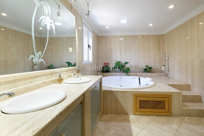 Foto a00083ea-cf91-461b-9aae-423b05267ecb. Masia a camino viejo de motril a Padul