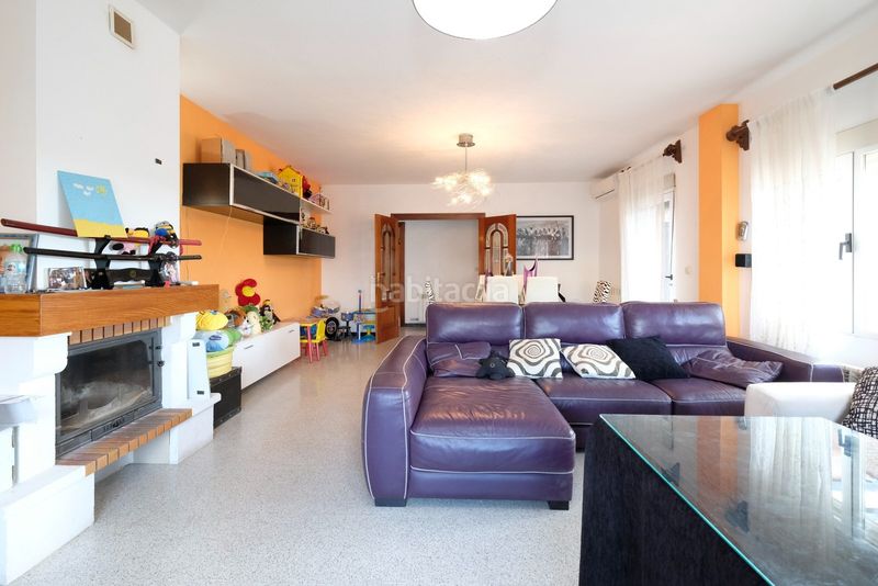 Foto 48a9f0dd-98c5-436b-813a-6cb23096c038. Masia amb aparcament piscina a Padul