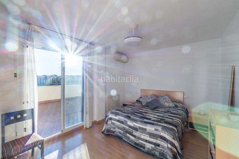 Foto 3a768dc5-8426-4851-9b73-b417760192fd. Àtic amb aparcament a San Antón Armilla