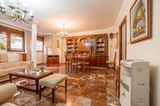 Pis  San jose baja. Quieres vivir en el centro con todas las comodidades?