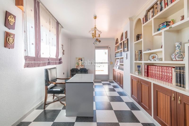 Foto 1cefc1a1-f3cd-4ee5-8203-f850e3990139. Casa aparellada amb aparcament a Jun