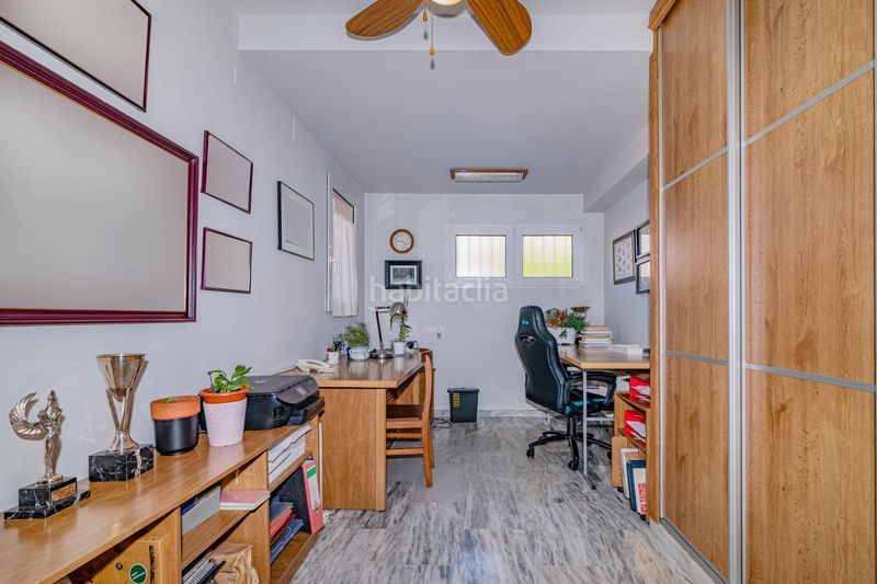 Foto 4be92a31-9cda-4f26-b03e-da40a60cbde6. Casa aparellada amb aparcament piscina a Jun