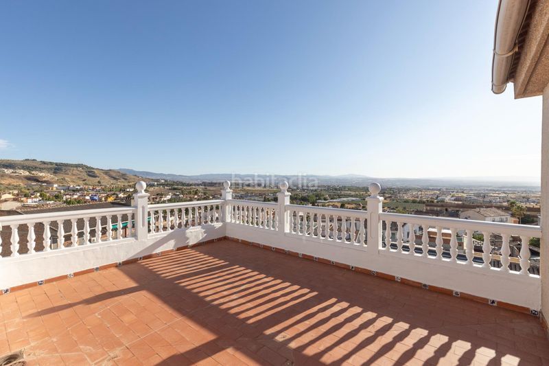 Foto 0c2a546d-1dd6-4a2b-acd4-f7b2cd514f33. Casa aparellada amb aparcament a Jun