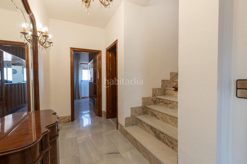 Foto 18d05ba8-da48-4189-a5a4-d09947f375f0. Casa aparellada amb aparcament a Jun