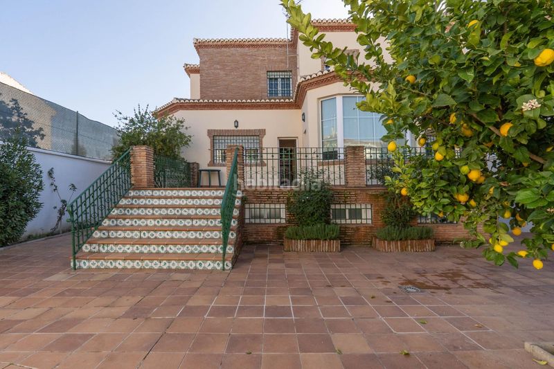 Foto 2631a444-593e-4f21-a095-e8aead39c481. Xalet amb aparcament piscina a Santa Fe