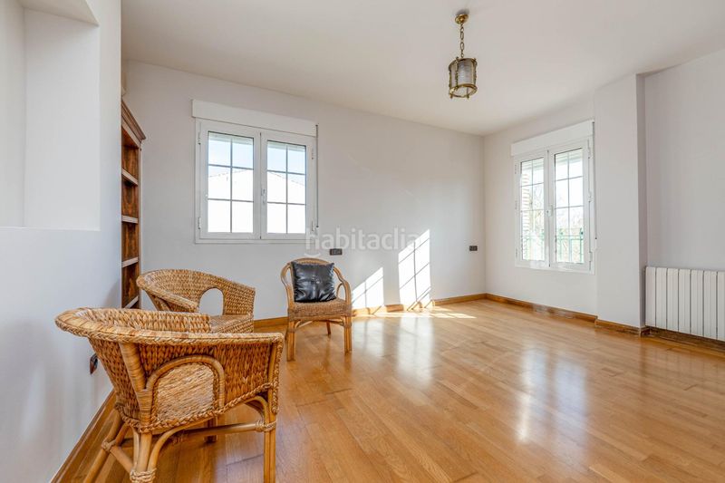 Foto d9972168-7214-4772-bab0-b0ad9d2c9766. Xalet amb aparcament piscina a Santa Fe