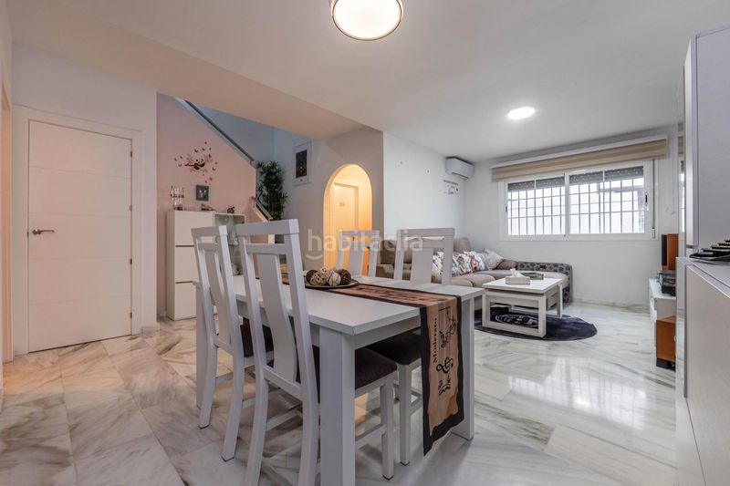 Foto 7a185348-f5a1-4823-95df-ae393d7511d4. Casa amb aparcament a Gójar