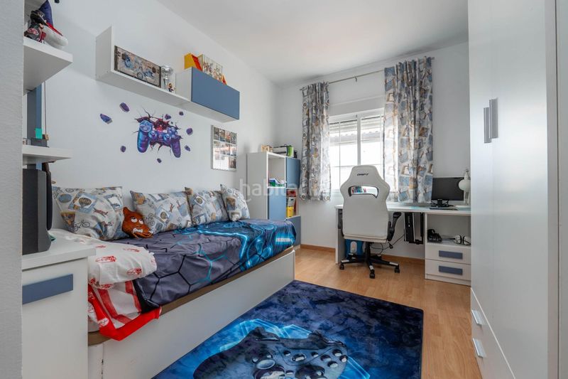 Foto 8e73f877-7939-4b50-bc05-3838b9fb8988. Casa amb aparcament a Gójar