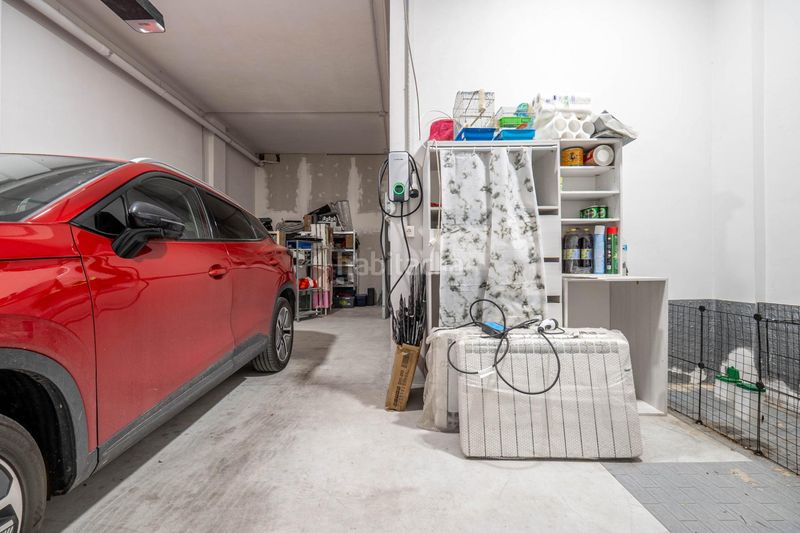 Foto c13c25e3-7e25-46c0-84ba-3b82846a297a. Casa amb aparcament a Gójar