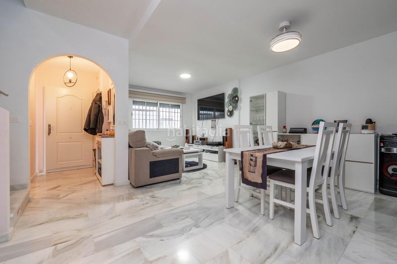 Foto d76569c8-575a-40dc-b066-50240b75a77c. Casa amb aparcament a Gójar