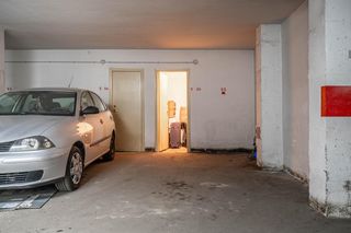 Autoparkplatz in Cenes de la Vega. Se vende cochera en cenes de la vega, vista blanca.