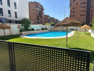 Lloguer Apartament a Av. F. Garcia Lorca - Nueva Estación Autobuses. Pisazo de estudiantes con piscina