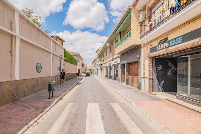 Foto 683651f3-d90b-4e46-90f3-4ef6f7c021a2. Local comercial a Santa Fe
