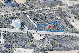 Terreny residencial a Calle gredos 166. Parcela en los altos de la zubia 773m2
